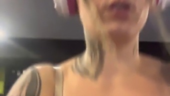 Fitness Enthusiast Gets Turned On During Bra Workout At The Gym