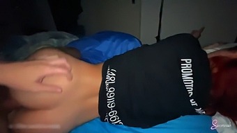 Wife Indulges In Sexual Pleasure With Her Friend'S Vagina While On A Break From Work - Sincroniah