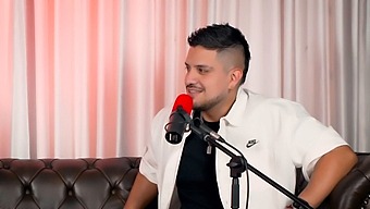 Love In The Time Of Only Fans: A Colombian Beauty'S Experience