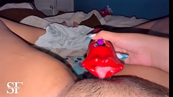 There'S A Girl So Good That This Guy Came To Suck Her Cunt.